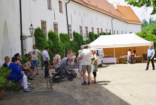 Vernisáž výstavy_Pačoky a jejich Tváře 